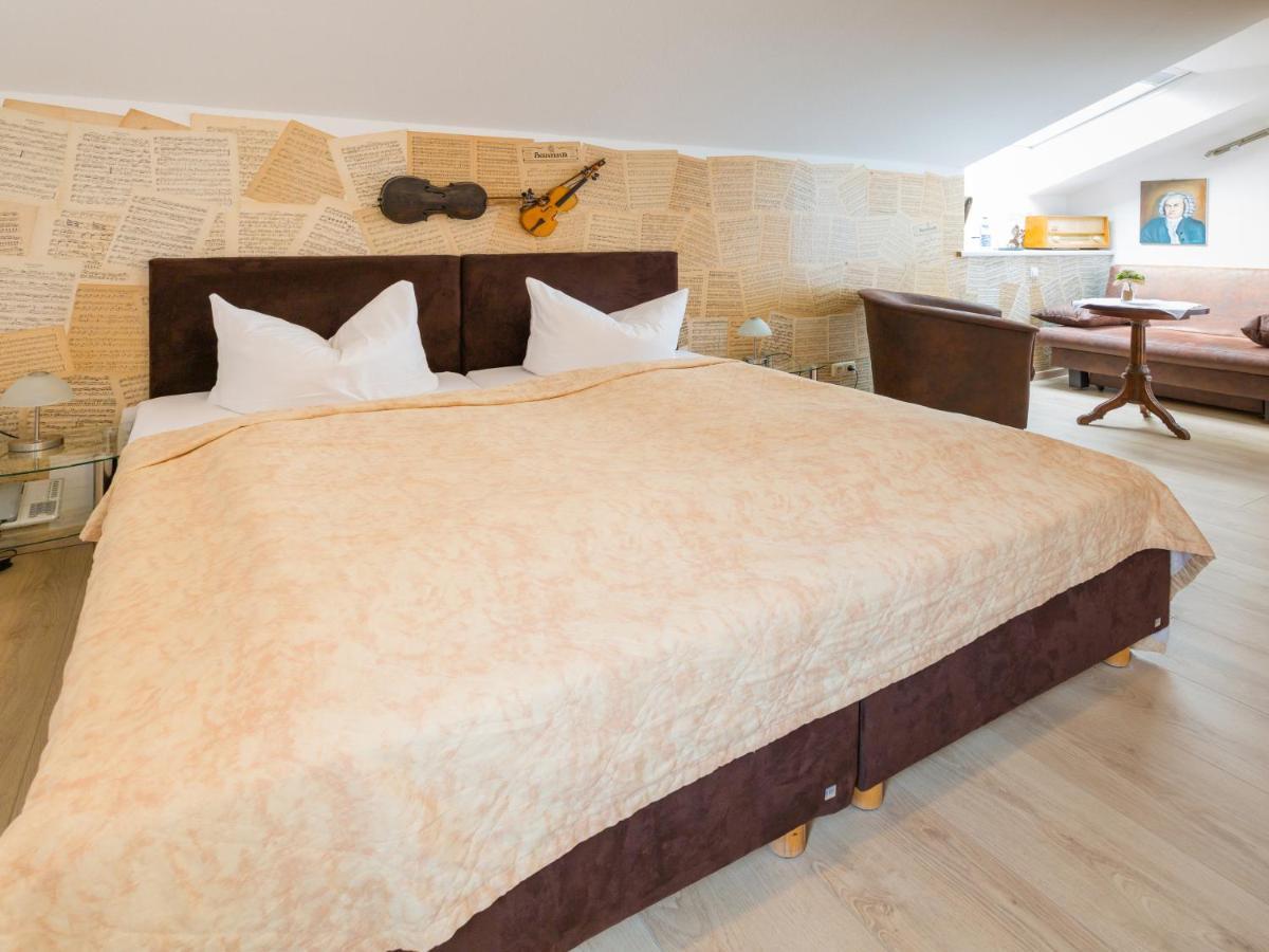 Saalfeld Saale Hotel & Ferienwohnungen Bohlenblick מראה חיצוני תמונה