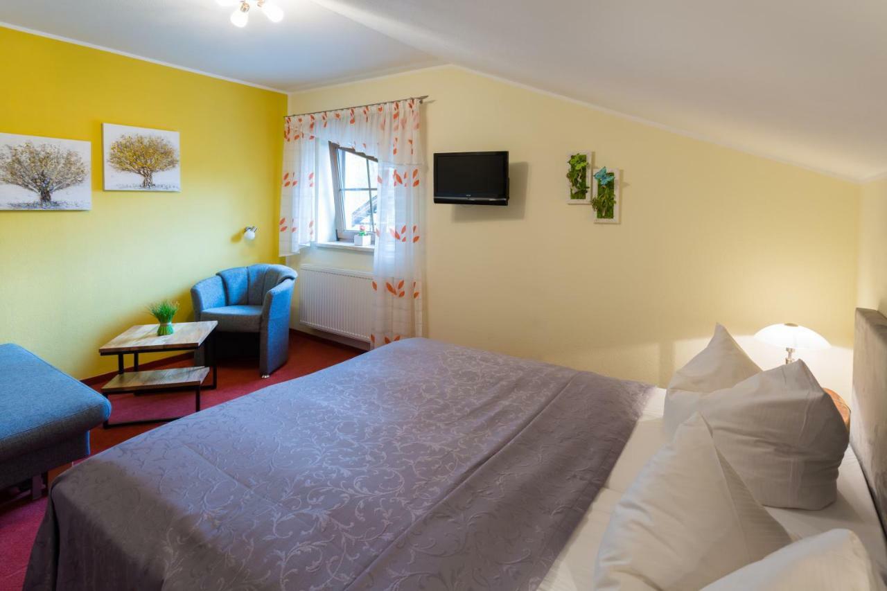 Saalfeld Saale Hotel & Ferienwohnungen Bohlenblick מראה חיצוני תמונה